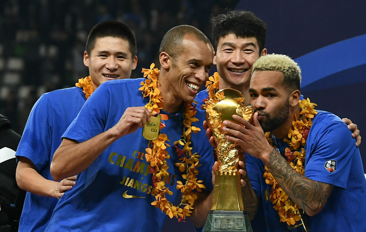 阿斯顿维拉训练开放日，集结日内部沟通引欢呼，中超在即，数据趋势出现新变化的简单介绍-lol比赛竞猜平台