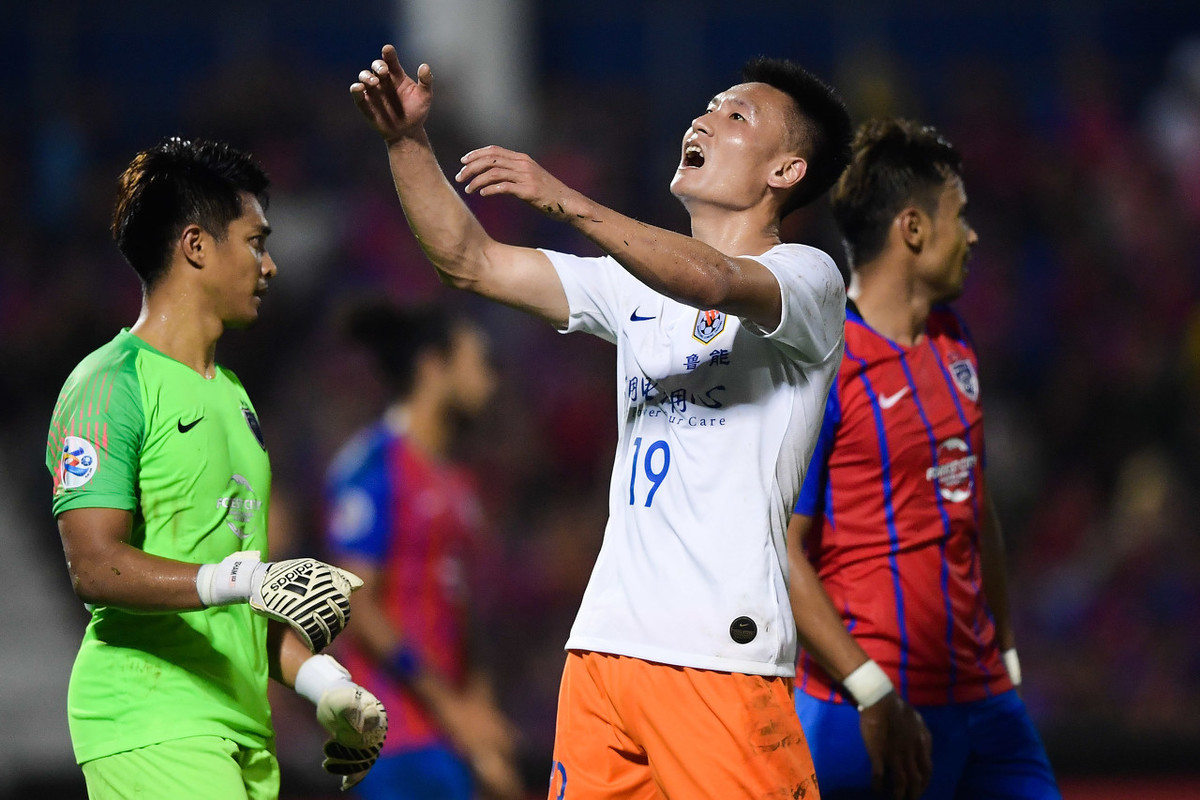 阿斯顿维拉训练开放日，集结日内部沟通引欢呼，中超在即，数据趋势出现新变化的简单介绍