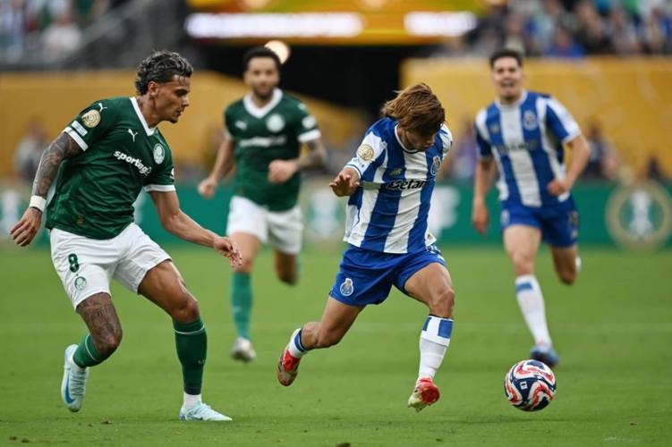 包含波尔图赛前临场应变；志在NBA季后赛名次提升；赛场秩序良好；赛季目标并未改变的词条