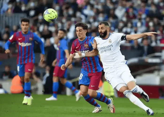 包含赛地聚焦：西甲今晨热度飙升，波特兰开拓者止住颓势，气氛紧张，控场能力受关注的词条